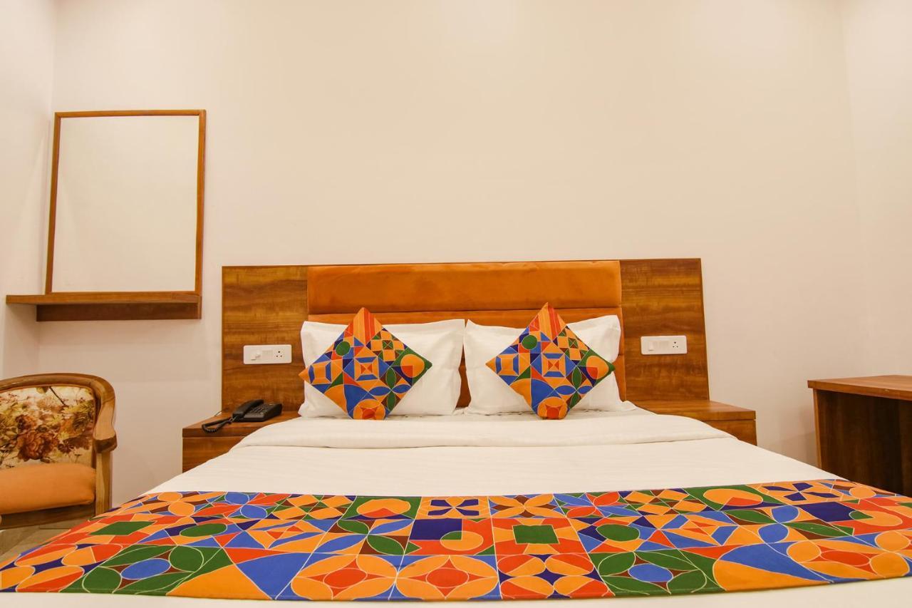 Fabhotel Ambassador Manimajra エクステリア 写真