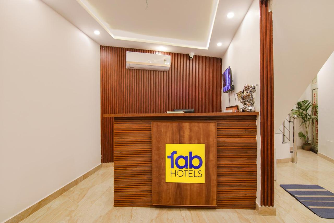 Fabhotel Ambassador Manimajra エクステリア 写真
