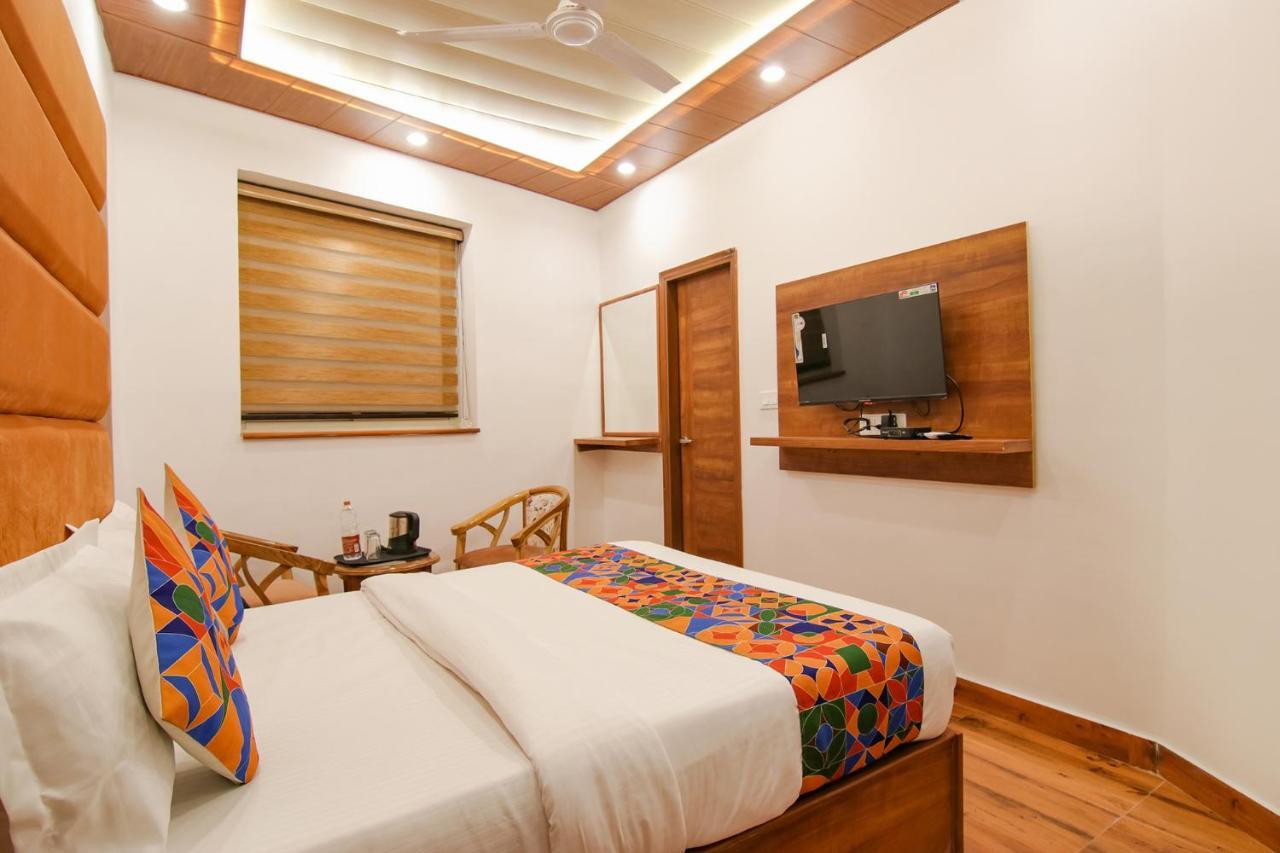 Fabhotel Ambassador Manimajra エクステリア 写真
