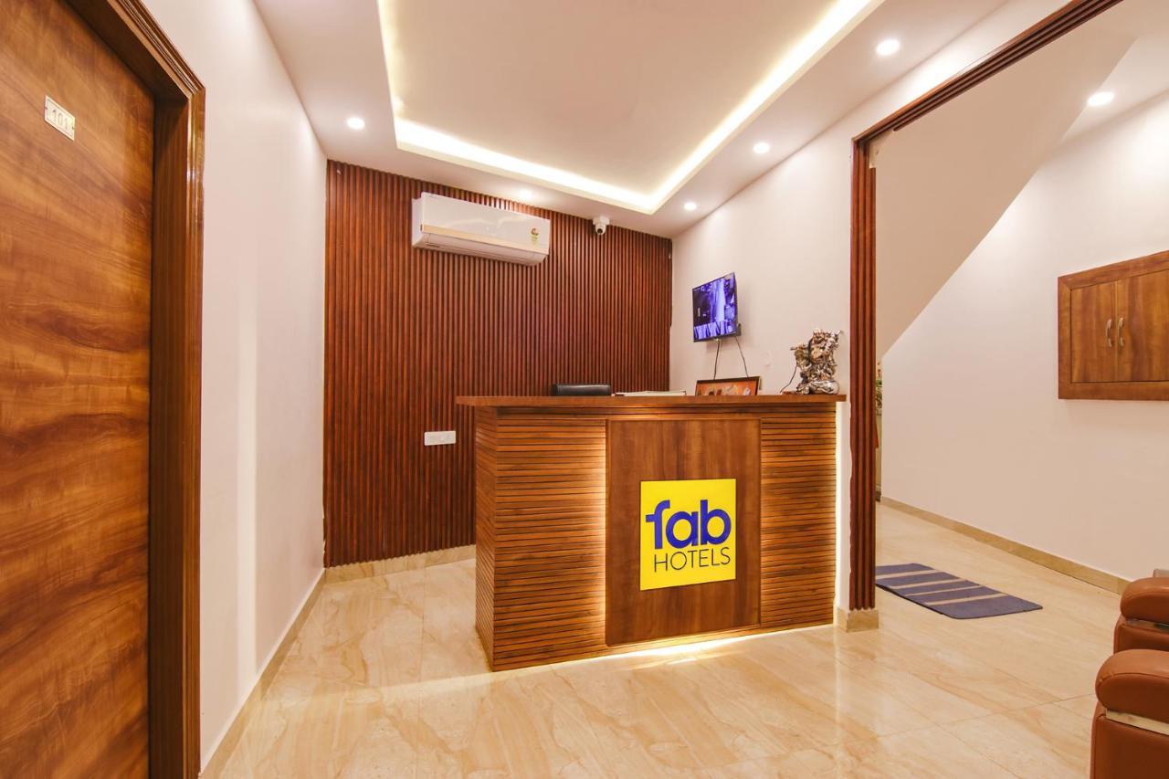 Fabhotel Ambassador Manimajra エクステリア 写真