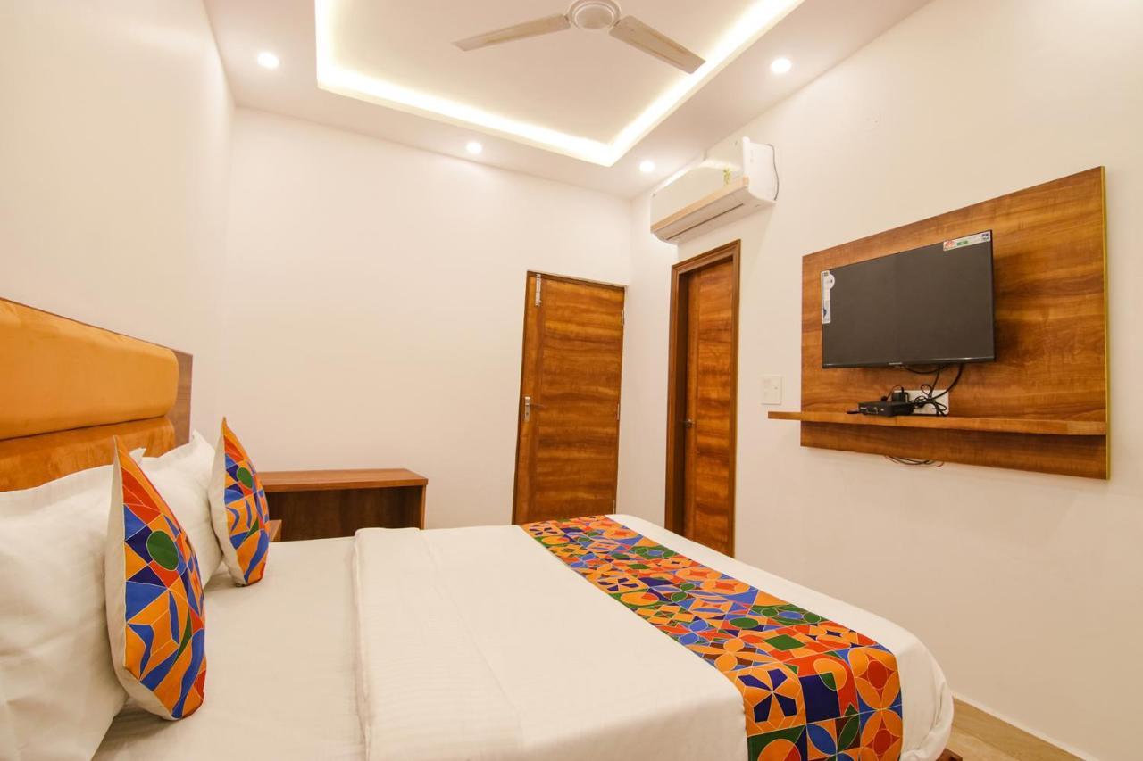 Fabhotel Ambassador Manimajra エクステリア 写真