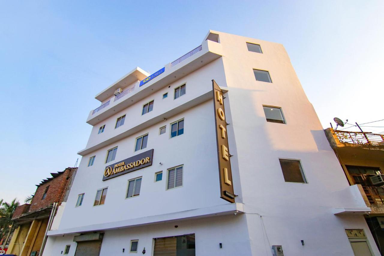 Fabhotel Ambassador Manimajra エクステリア 写真
